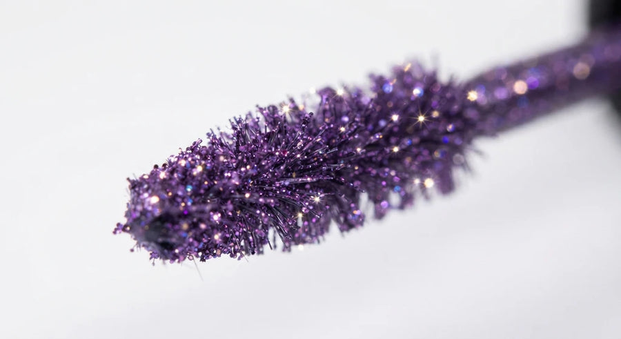 Mascara Paillettes Éblouissantes - Volume et Glamour! 1